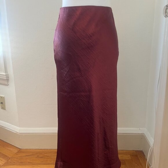 Banana Republic Wine Satin Midi Slip Skirt Size S - Picture 3 of 4